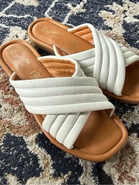 Seychelles Padded Cross Strap Slide Sandals Cream Leather Size 9 Boho Chic
